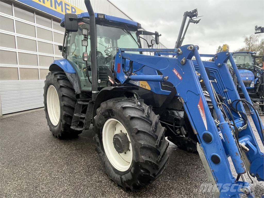 New Holland TS135A Traktorji