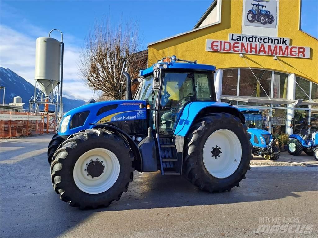 New Holland TVT 190 Traktorji