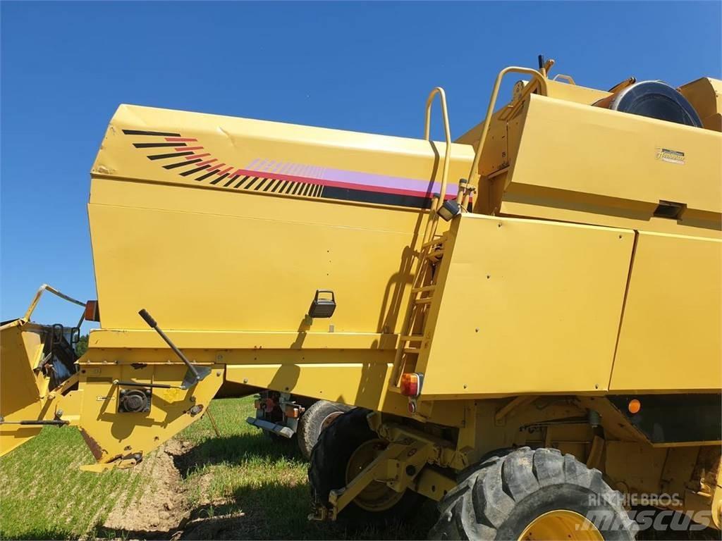 New Holland TX 65 Kombajni