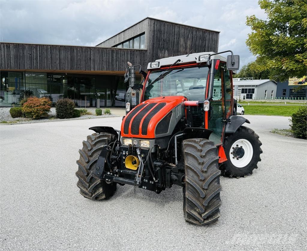 Reform Mounty 100V Traktorji