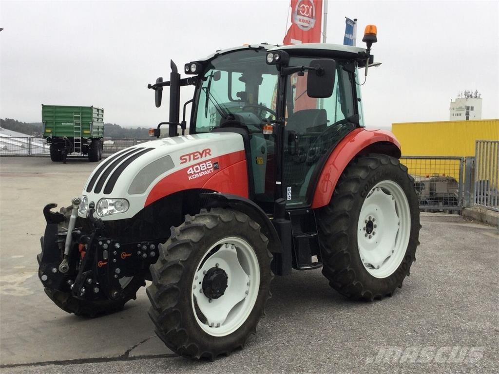 Steyr 4085 Kompakt Traktorji