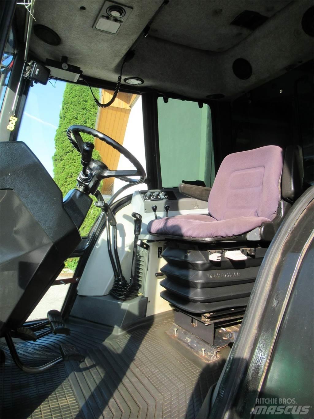 Valtra 6300 Traktorji