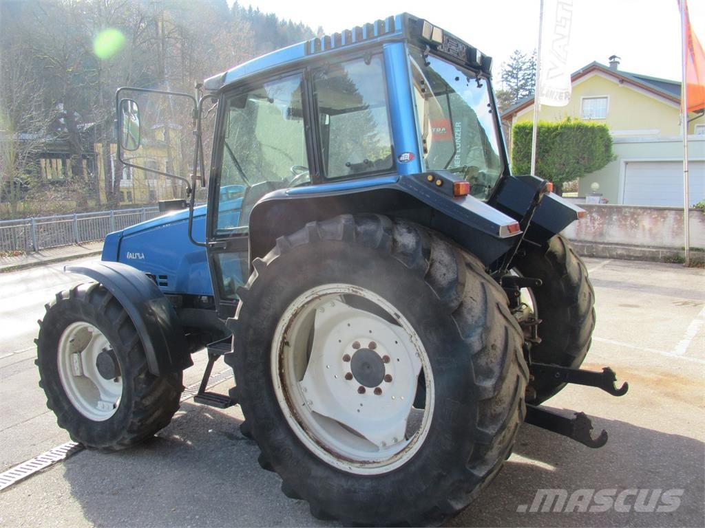 Valtra 6400 Traktorji