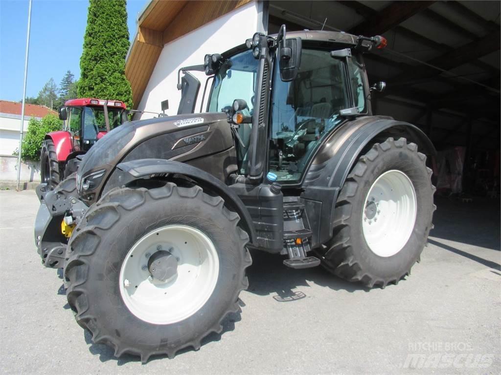 Valtra N134 (Stufe V) Traktorji