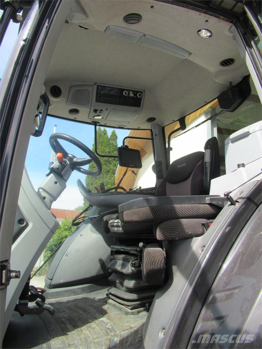 Valtra T 214D Traktorji