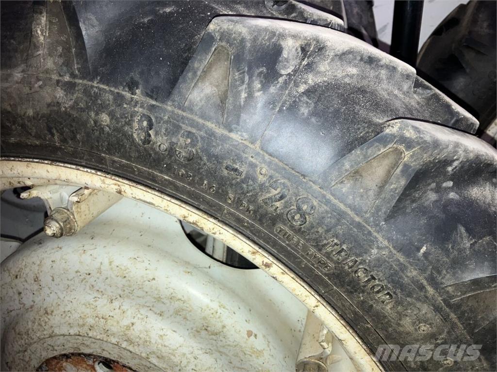  W7x28 Gume, kolesa in platišča