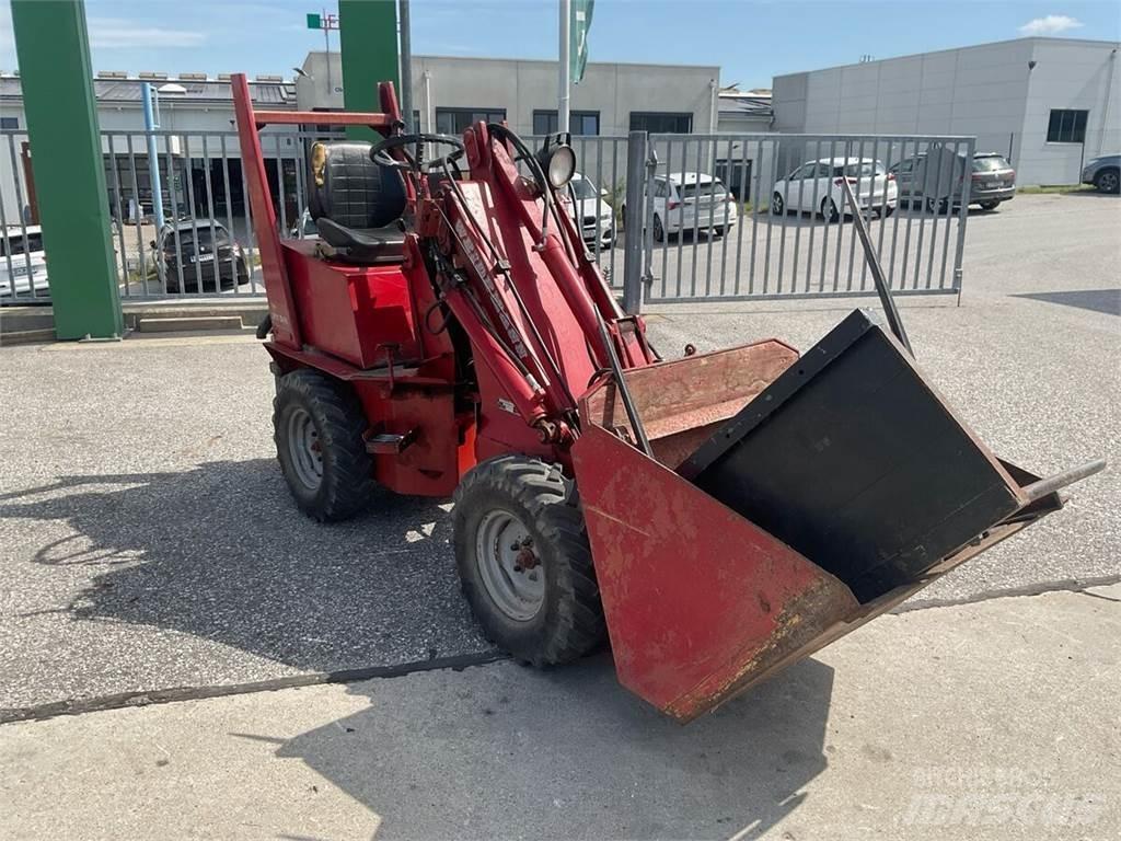 Weidemann 911D/R Čelni nakladalci in kopači