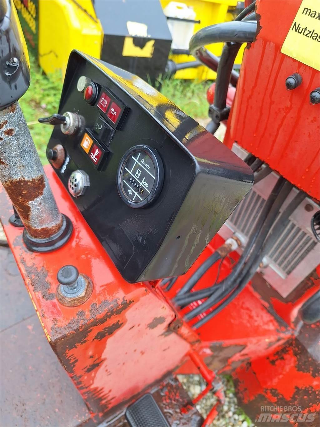 Weidemann 917 D/M Čelni nakladalci in kopači