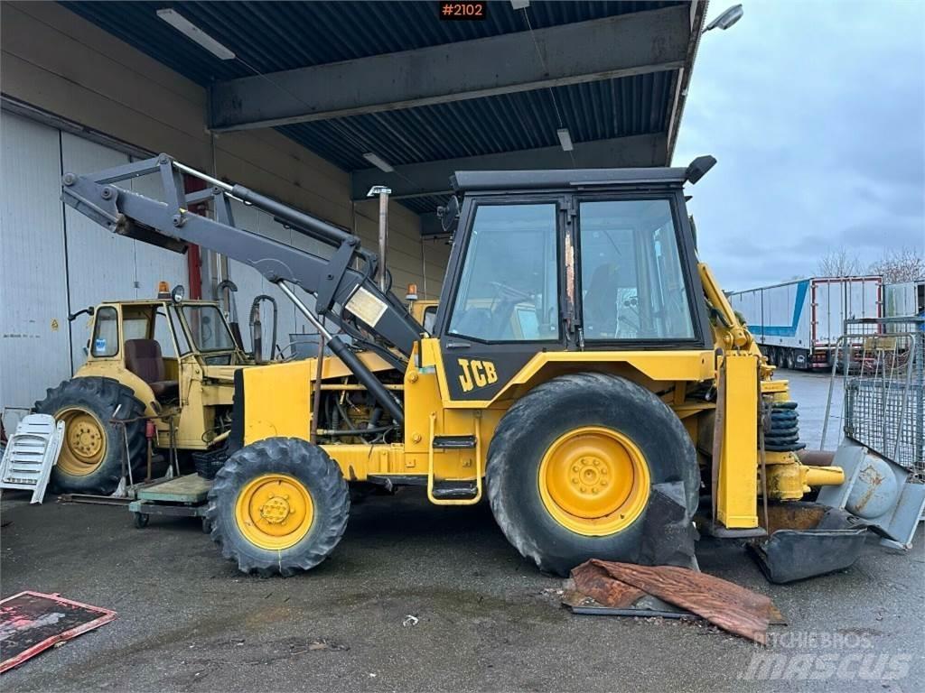 JCB 3D-4 Traktorji