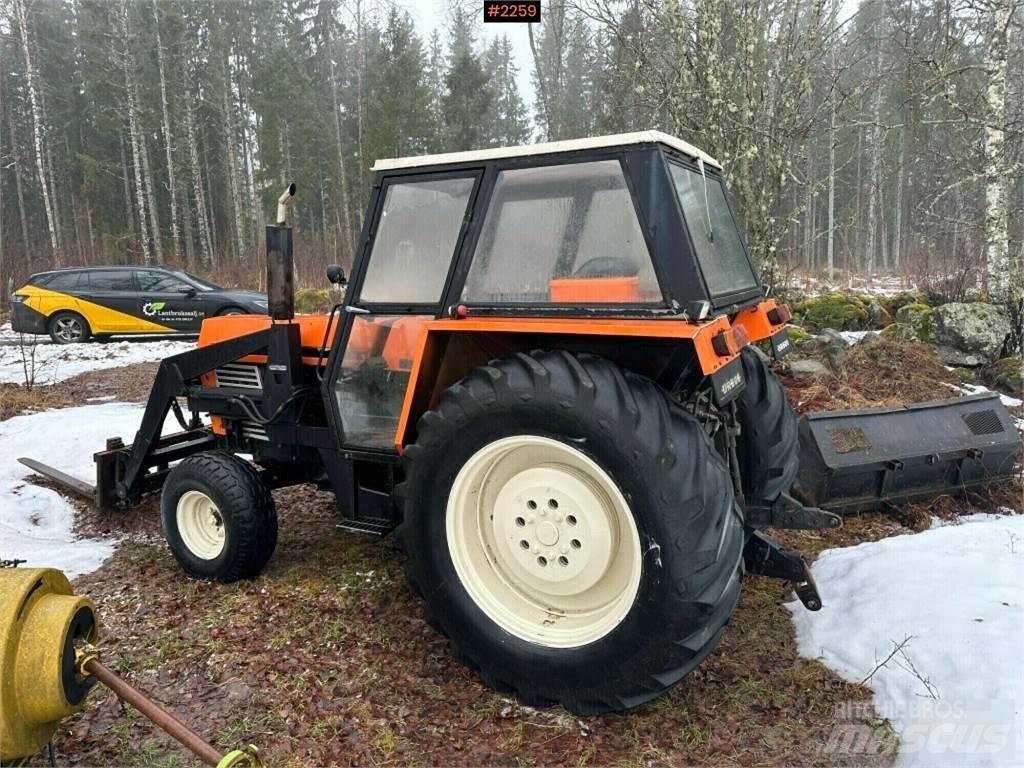 Ursus 385 Traktorji