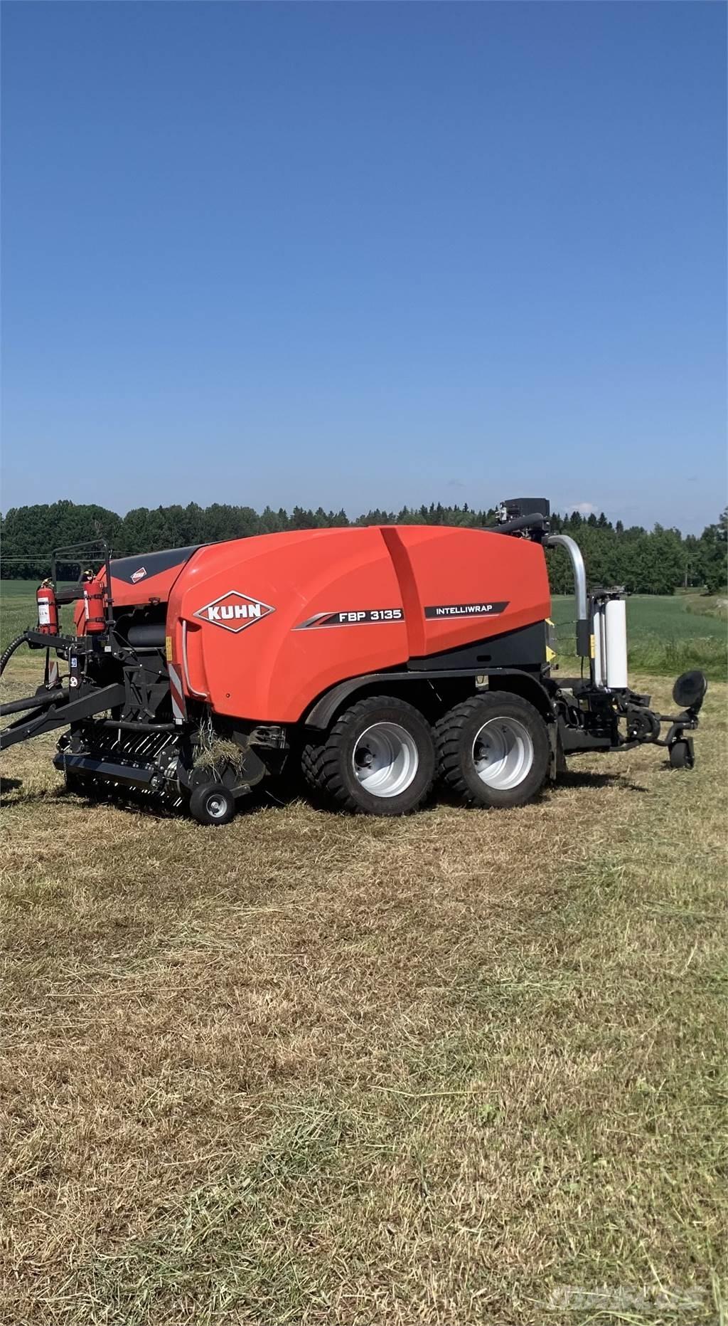 Kuhn FB 3135 Balirke (okrogle bale)