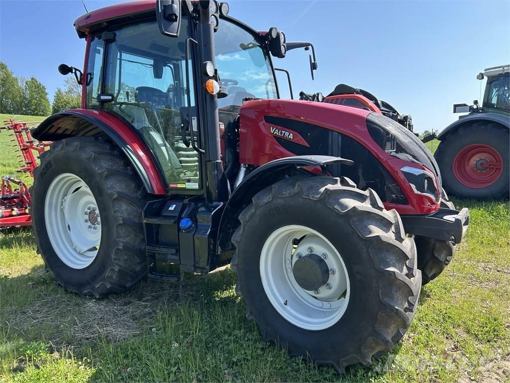 Valtra 115MH4 Traktorji