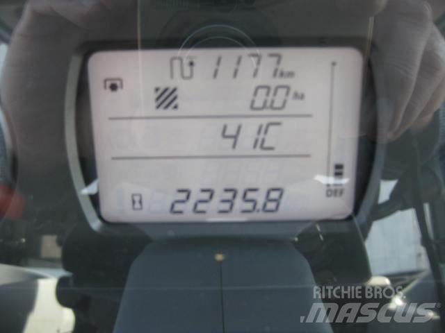 Valtra 135LH Traktorji