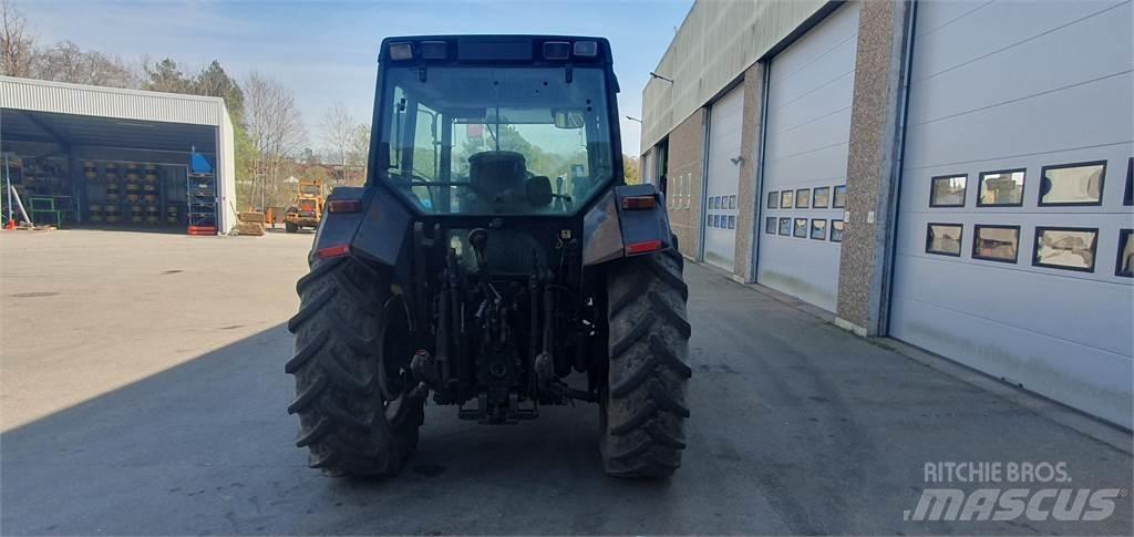 Valtra 6200 Traktorji
