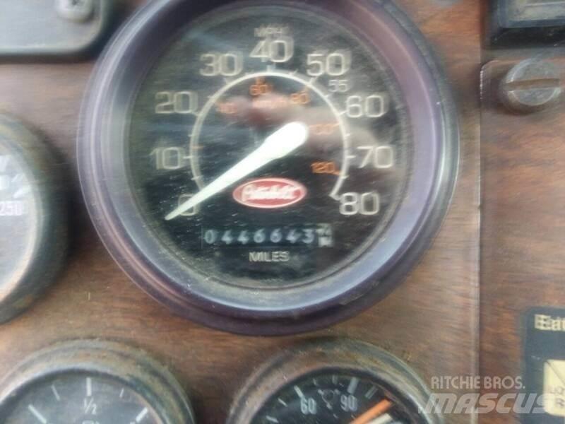 Peterbilt 377 Tovornjaki-šasije