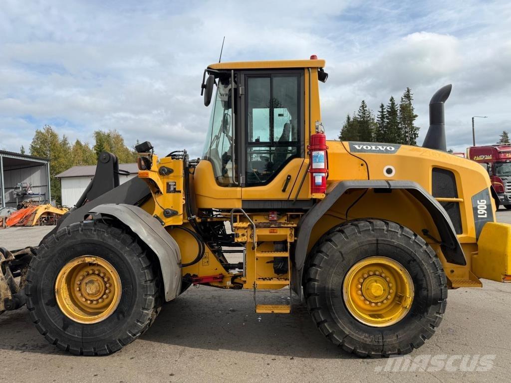 Volvo L90G Kolesni nakladalci