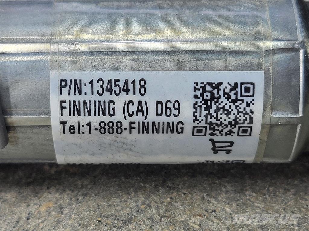 CAT 1345418 Drugi deli