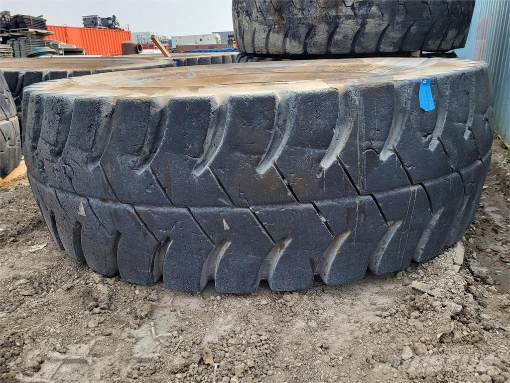 Goodyear RM-4B+ Gume, kolesa in platišča