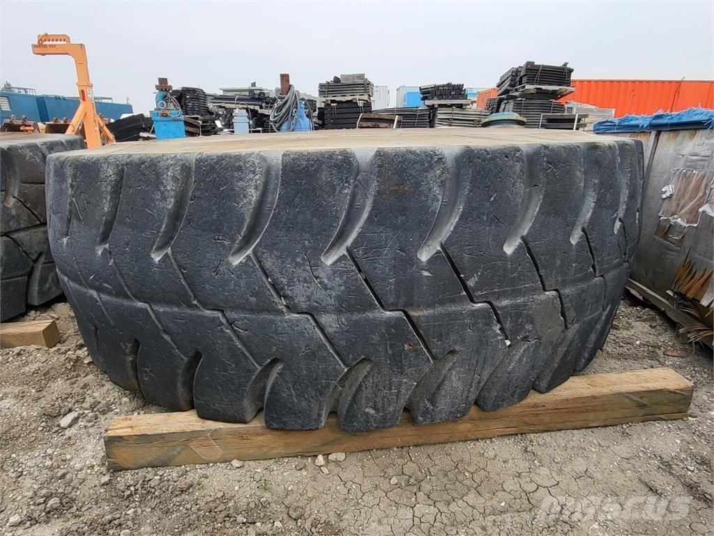 Goodyear RM-4B+ Gume, kolesa in platišča