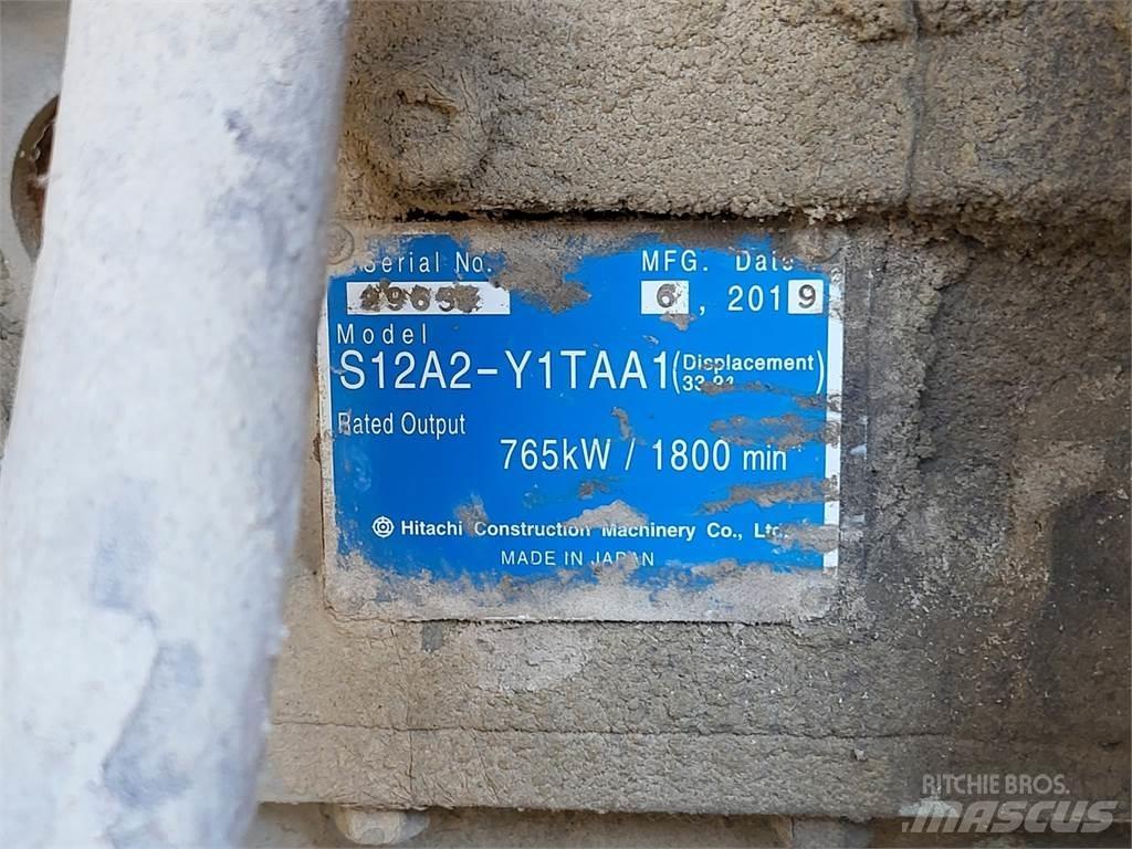 Hitachi S12A2-Y1TAA1 Motorji