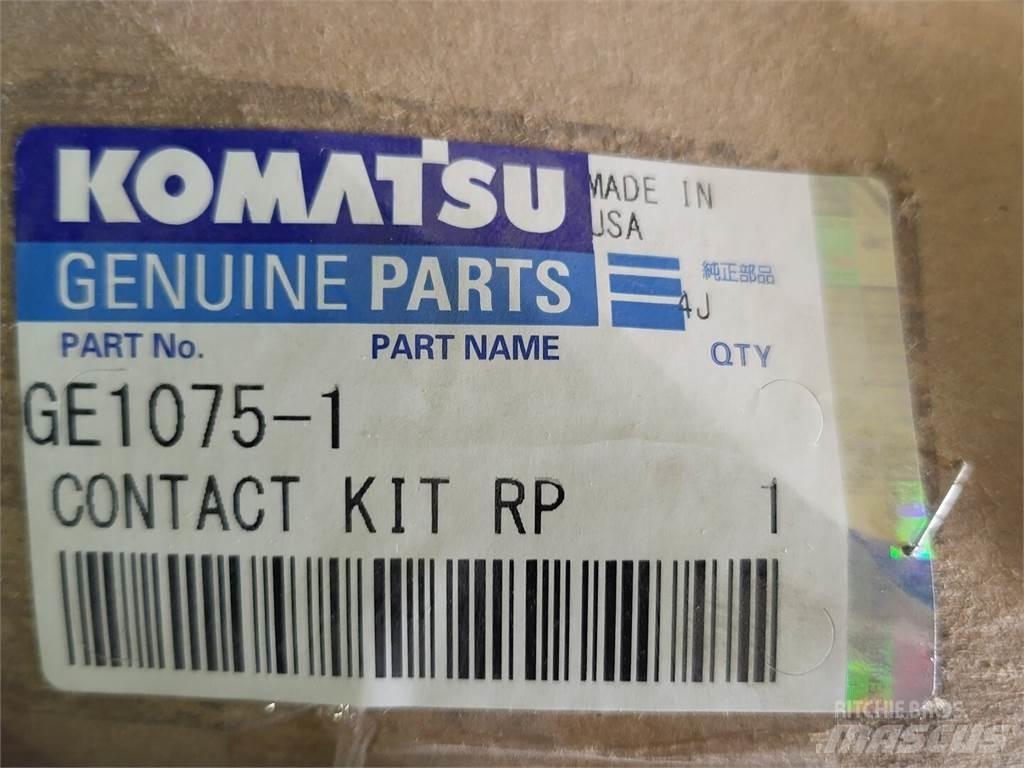 Komatsu GE1075-1 Zglobni demperji