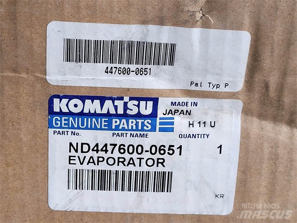 Komatsu ND447600-0651 Ogrevalna in odtajevalna oprema