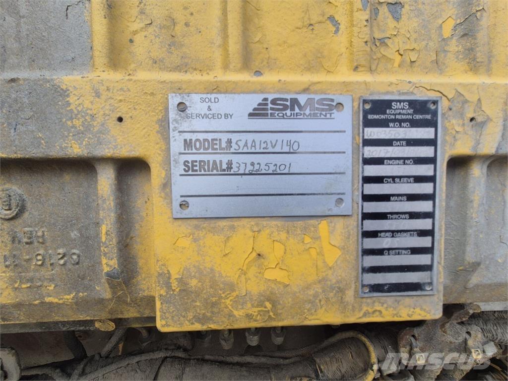 Komatsu SAA12V140 Zglobni demperji