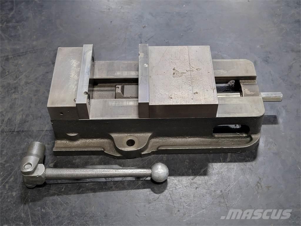  KURT D-675 Gradbeništvo - drugo