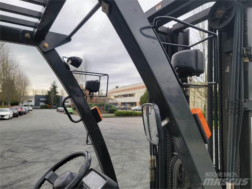 Nissan MCPL01A15LV Drugo