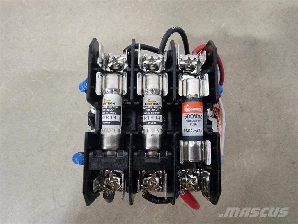  SQUARE D LA9TFD32X Gradbeništvo - drugo