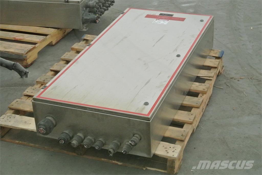  SQUARE D YBM4282 Gradbeništvo - drugo