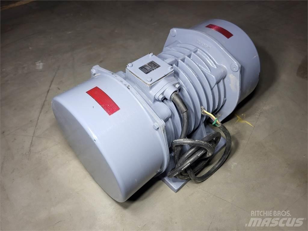  URAS KEE-13-6B Industrijski motorji