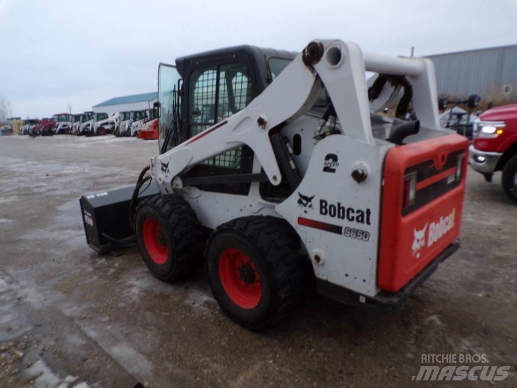 Bobcat S650 Skid steer mini nakladalci