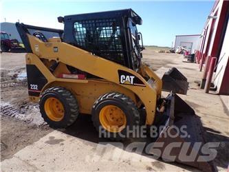 CAT 232 Skid steer mini nakladalci