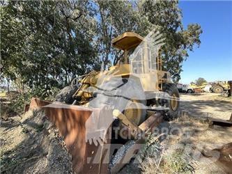 CAT 824C Kolesni nakladalci