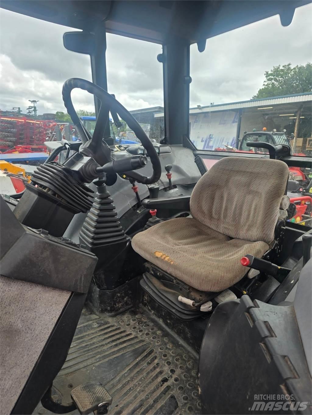 Case IH CS150 Traktorji