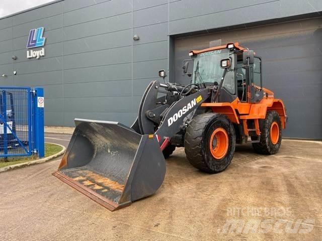 Develon DL250-5 Kolesni nakladalci