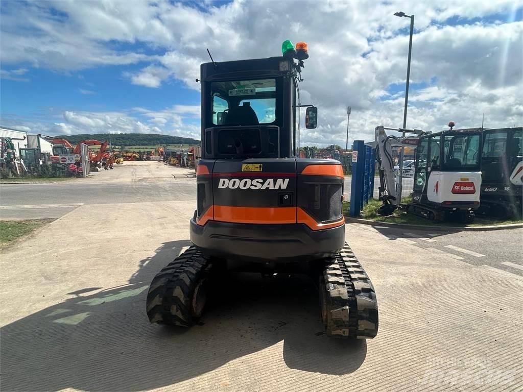 Doosan DX50z Bagri goseničarji