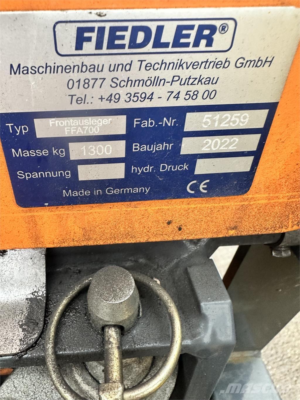 Fiedler FFA700 Vozila za prevoz delovne opreme