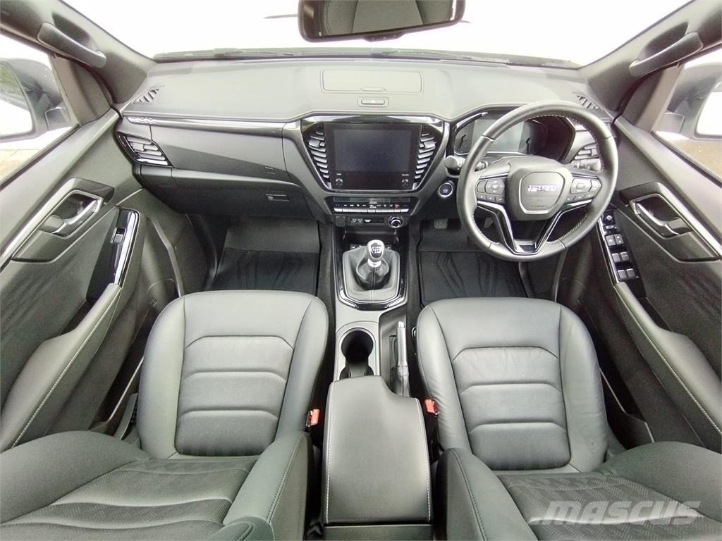 Isuzu V-Cross Prekucniki