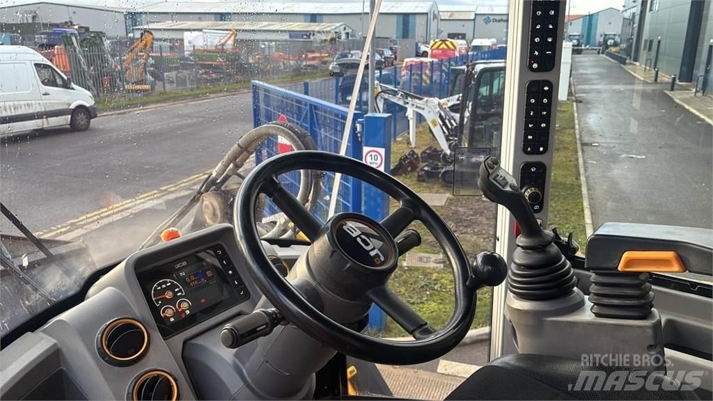 JCB  Drugo