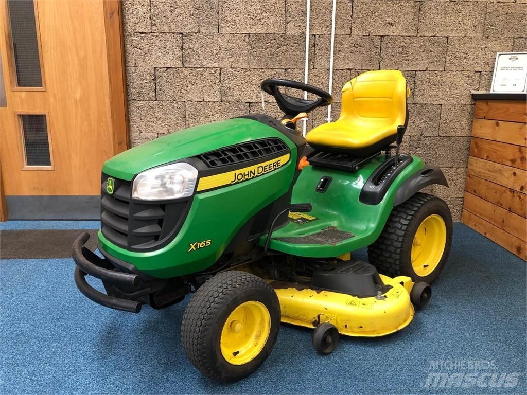 John Deere X 165 Nega okolice - drugo