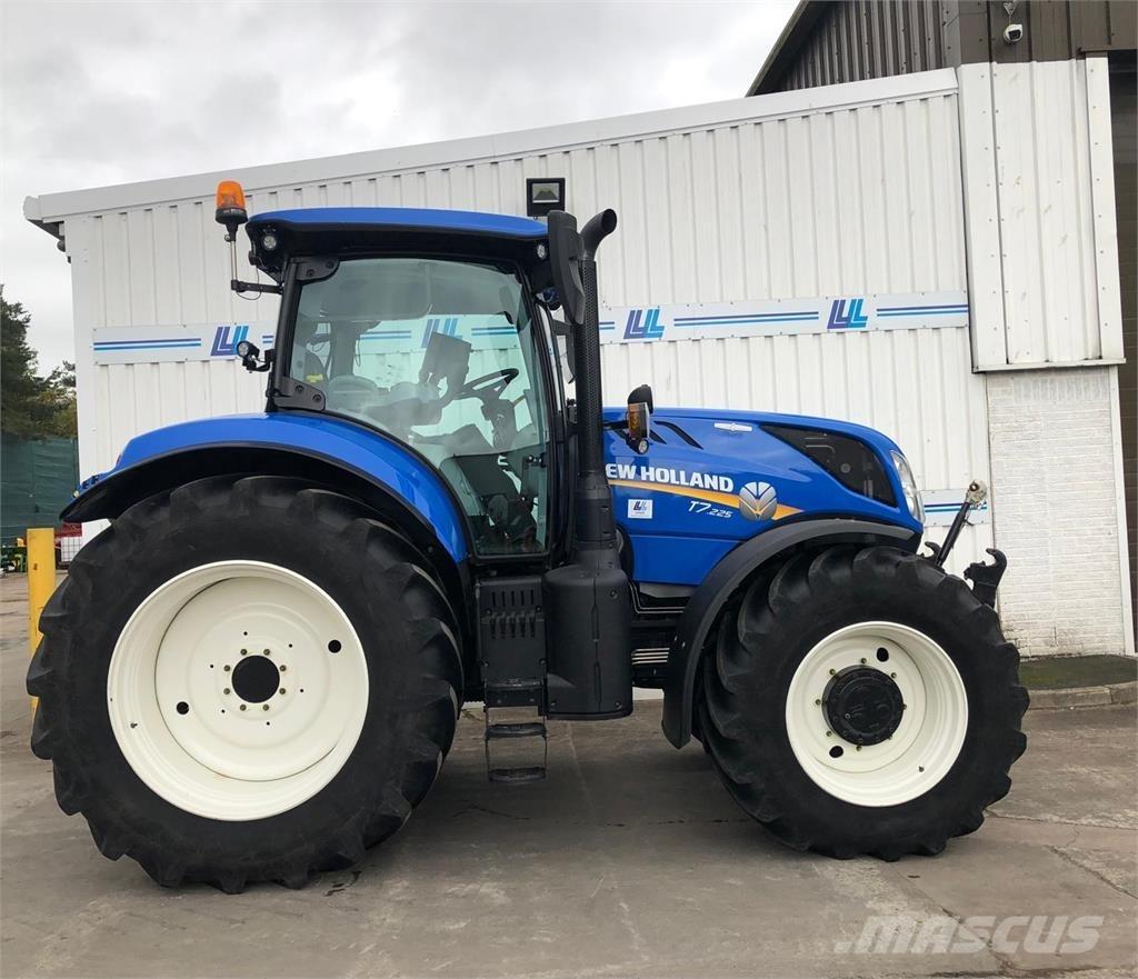 New Holland T7.225 Traktorji