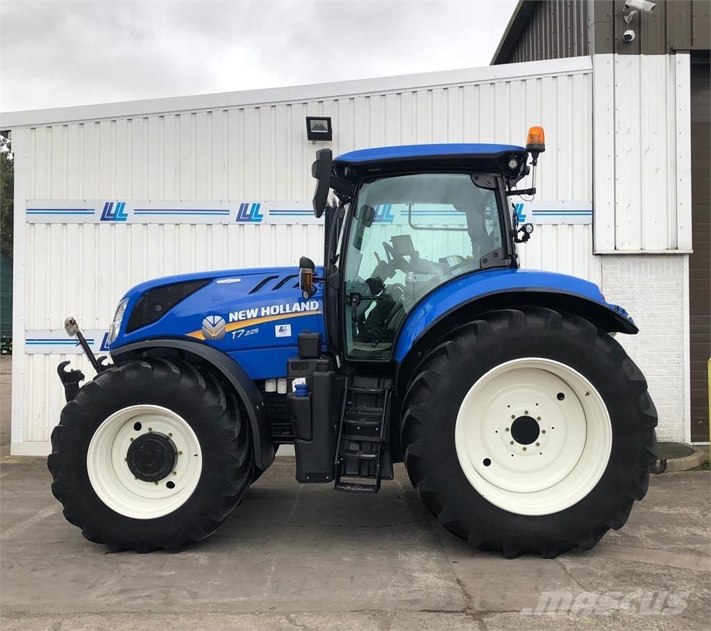 New Holland T7.225 Traktorji