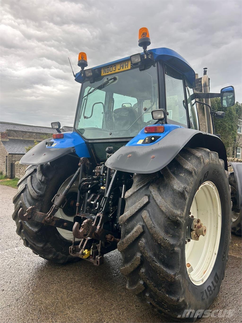 New Holland TM175 Traktorji