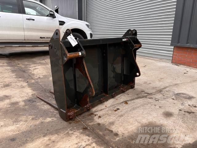 Quicke Muck Grab Oprema za razkladanje silosa