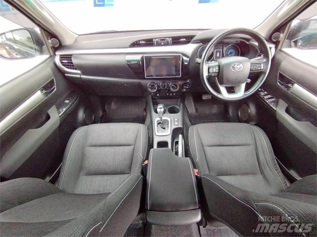 Toyota Hilux Drugo