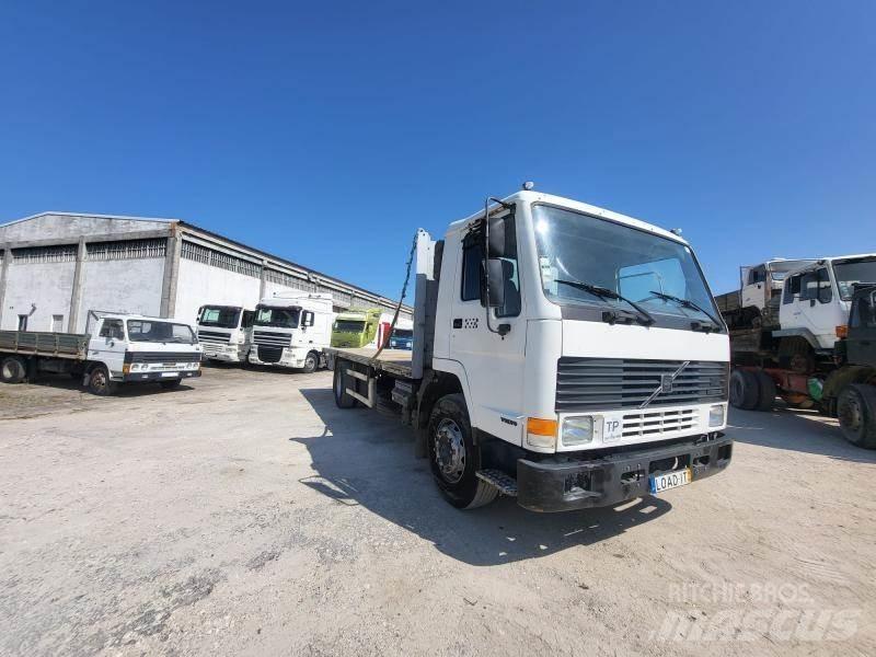 Volvo FL7 Tovornjaki s kesonom/platojem