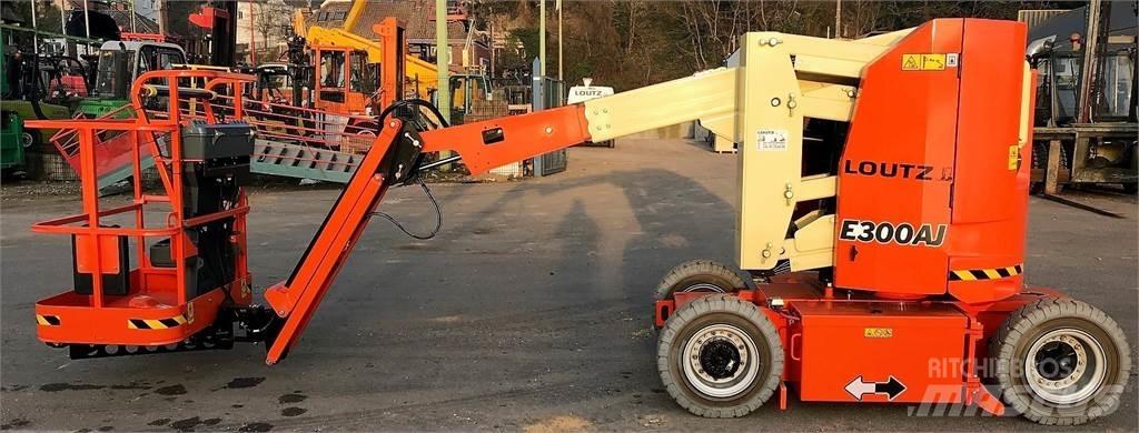 JLG E300AJ Druga dvigala in dvižne ploščadi