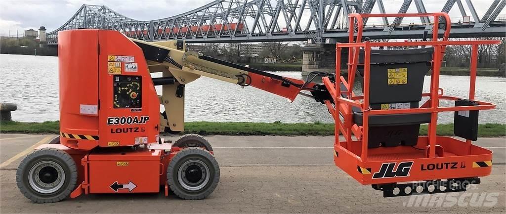JLG E300AJP Druga dvigala in dvižne ploščadi